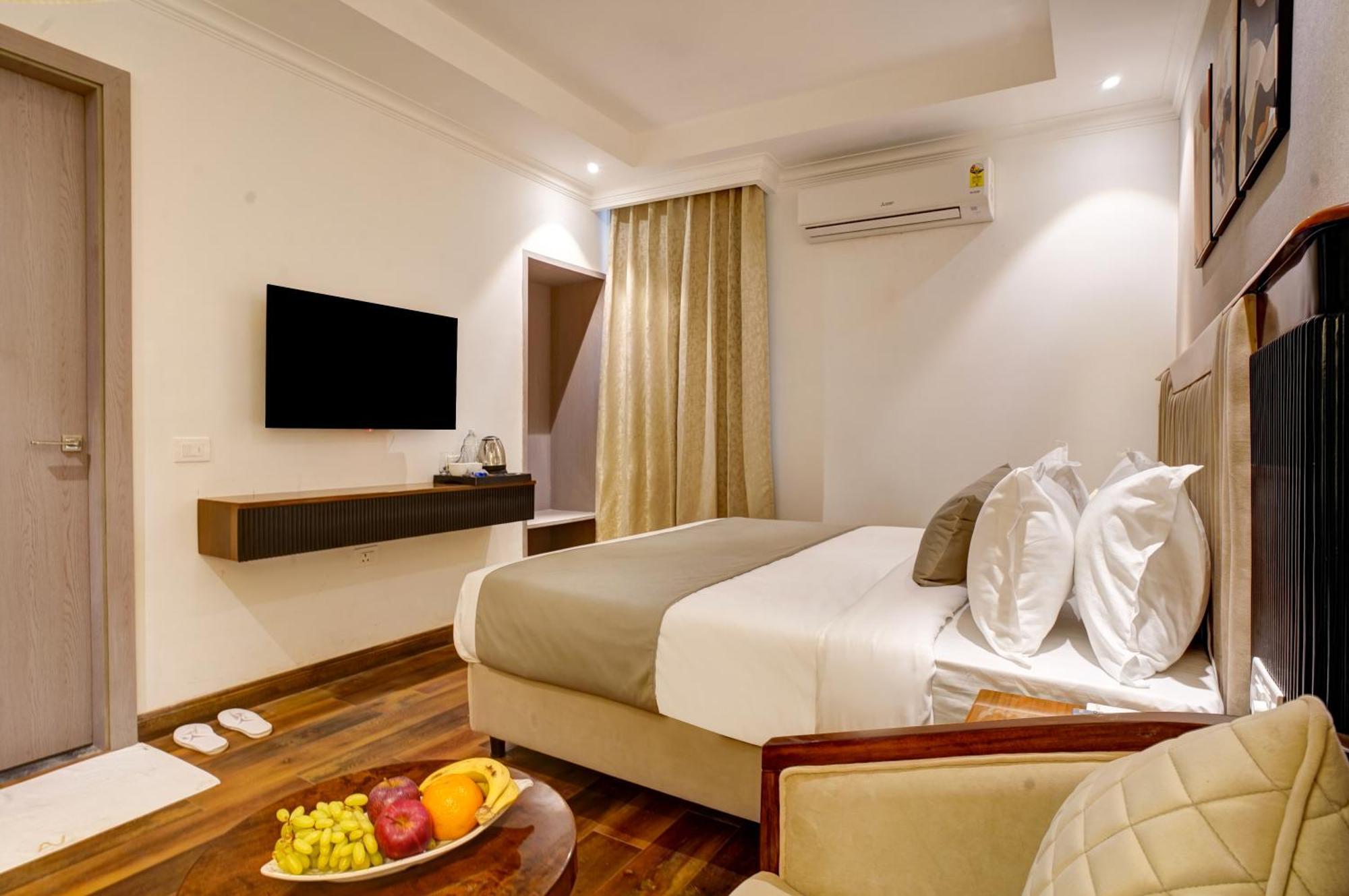 Iva Premium Delhi Airport With Airport Drop Hotel New Delhi Buitenkant foto