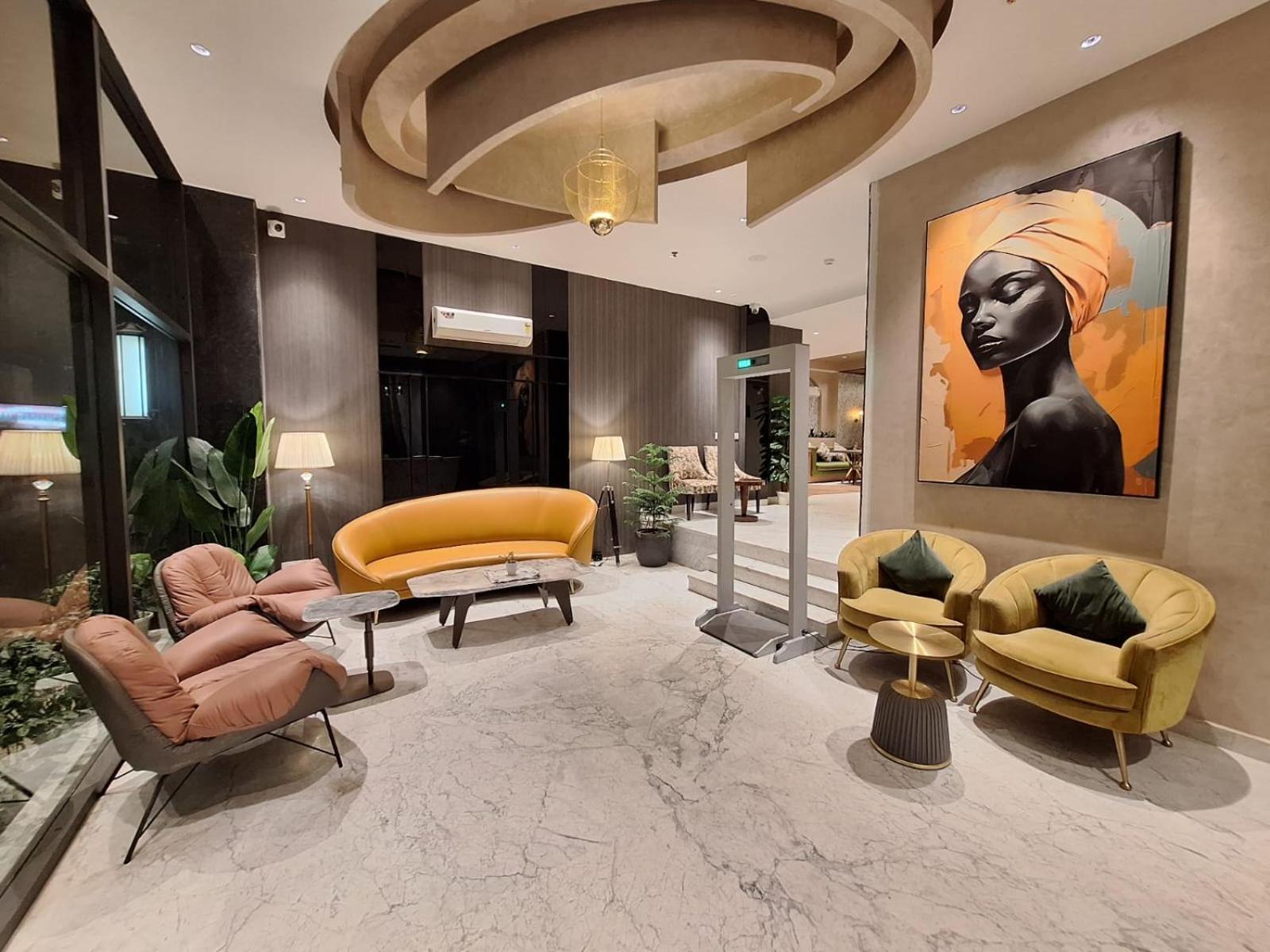 Iva Premium Delhi Airport With Airport Drop Hotel New Delhi Buitenkant foto